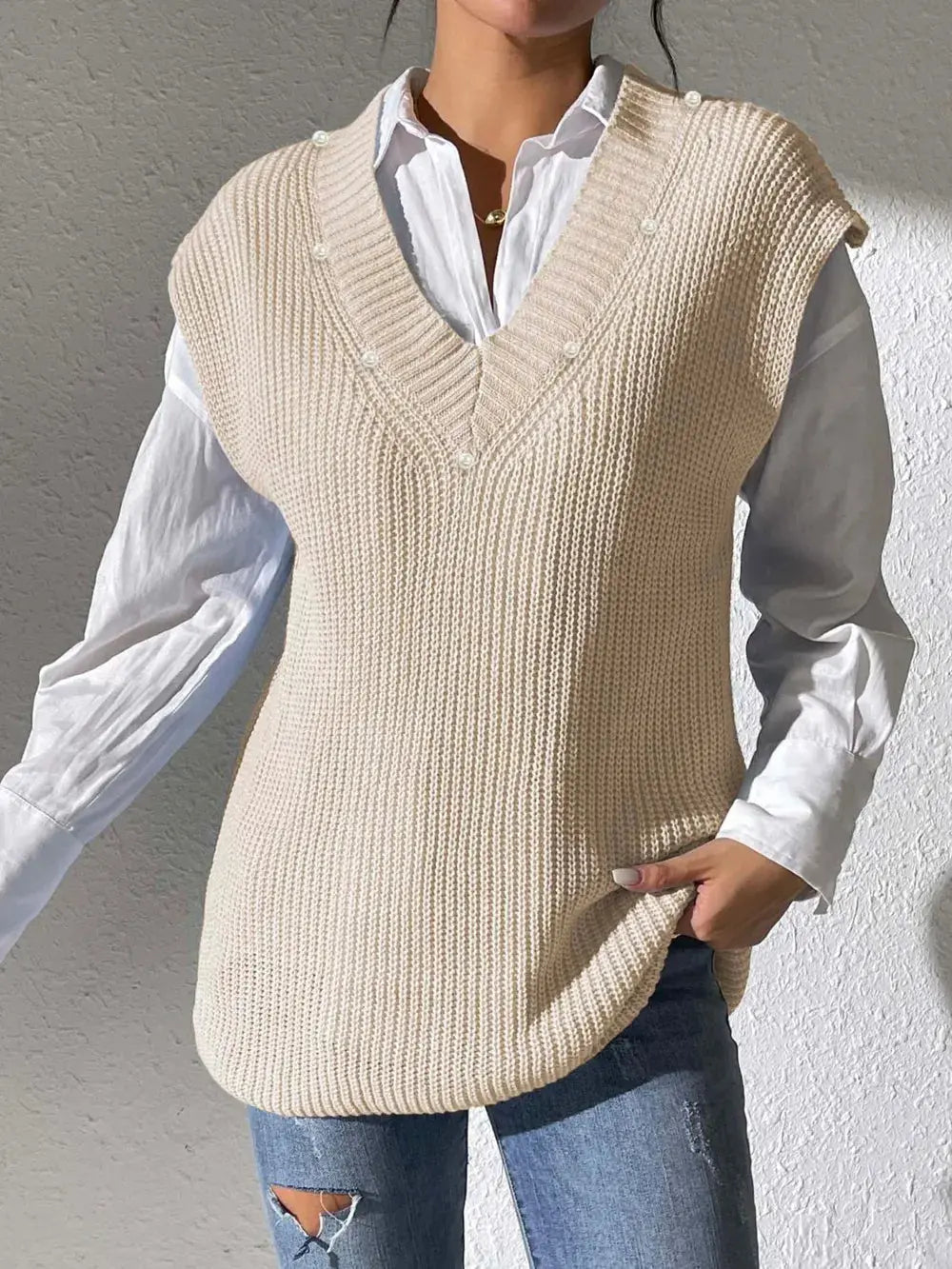 Chaleco sencillo con cuello en V y tejido de perlas con tachuelas. eprolo