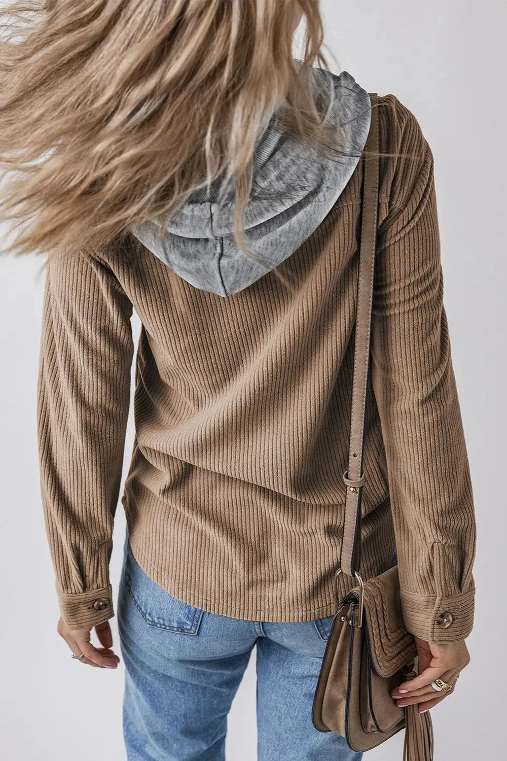 Chaqueta con capucha de manga larga con botones y cordón ajustable eprolo