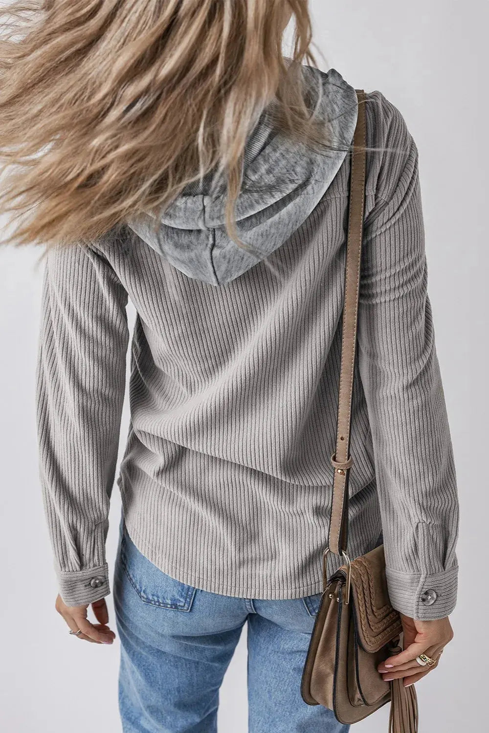 Chaqueta con capucha de manga larga con botones y cordón ajustable eprolo