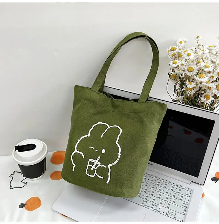 Ins Bolso de Lona Con Estampado De Oso Japonés Femenino Nueva Moda Pequeño Fresco Bolso de Mano de Clase Estudiantil eprolo