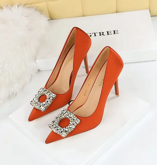 Zapatos de tacón alto para banquete de primavera y otoño, zapatos de mujer, tacón súper alto, boca poco profunda, punta estrecha, hebilla de diamantes de imitación de satén eprolo