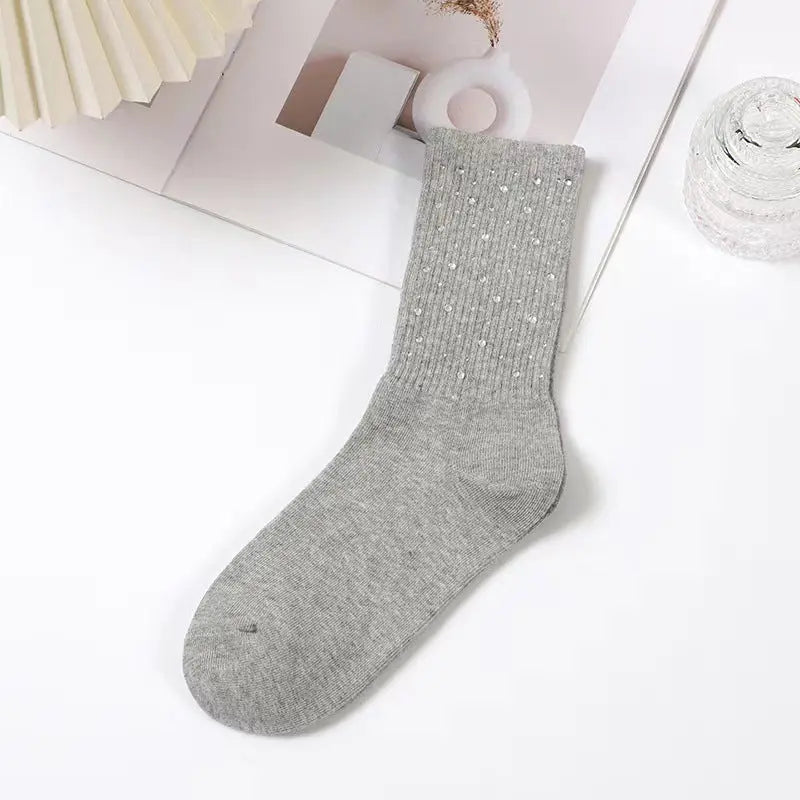 Calcetines de tubo medio versátiles de lujo ligeros con diseño de cielo estrellado y diamantes de imitación de estilo industrial pesado de primavera y otoño. eprolo