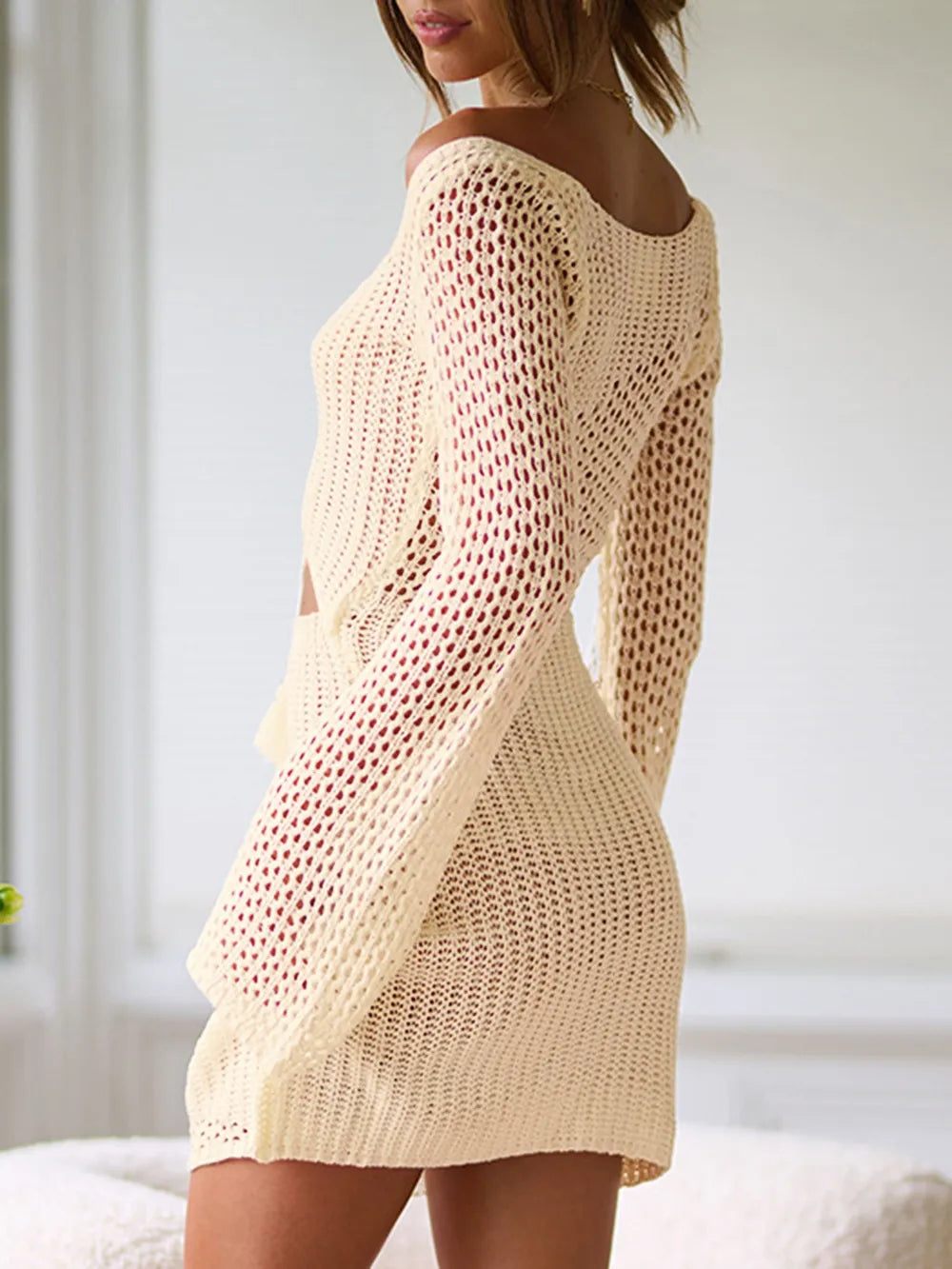 Light Gray Knitted hollow out sexy exposed navel shoulder wrapped chest long sleeved slim fit beach skirt for women