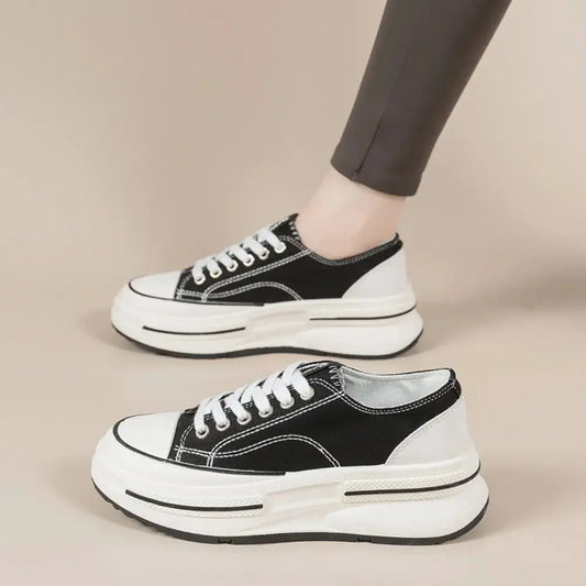 Zapatillas de plataforma con punta redonda atadas eprolo
