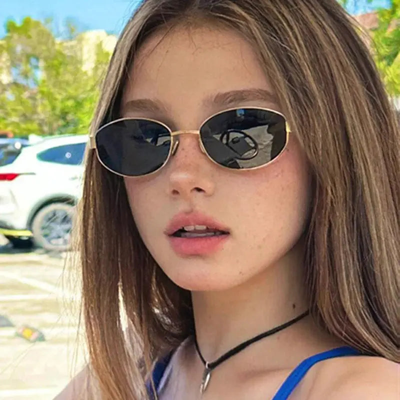 Gafas de sol ovaladas retro, nuevo protector solar personalizado de moda y gafas de sol resistentes a los rayos UV para mujer eprolo