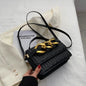 Bolso pequeño acanalado de estilo Hong Kong para mujeres Bolso de niña de verano Nuevo bolso de mensajero de moda Bolso cuadrado pequeño de hombro simple portátil eprolo