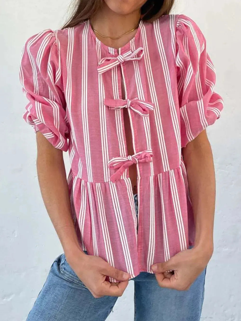 Camisa con manga globo y cuello redondo atado eprolo