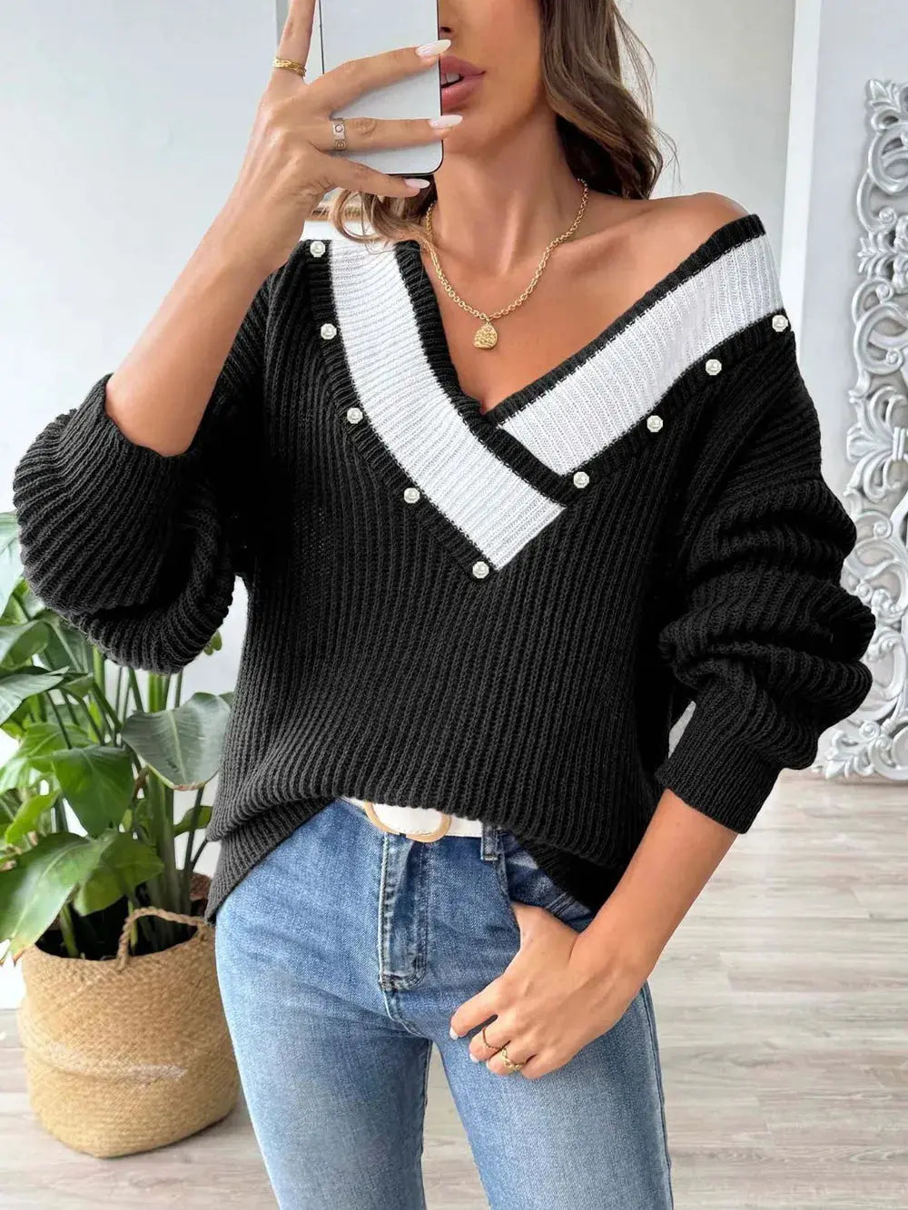 Suéter de tejido suelto con cuello en V grande empalmado en color contrastante para mujer eprolo