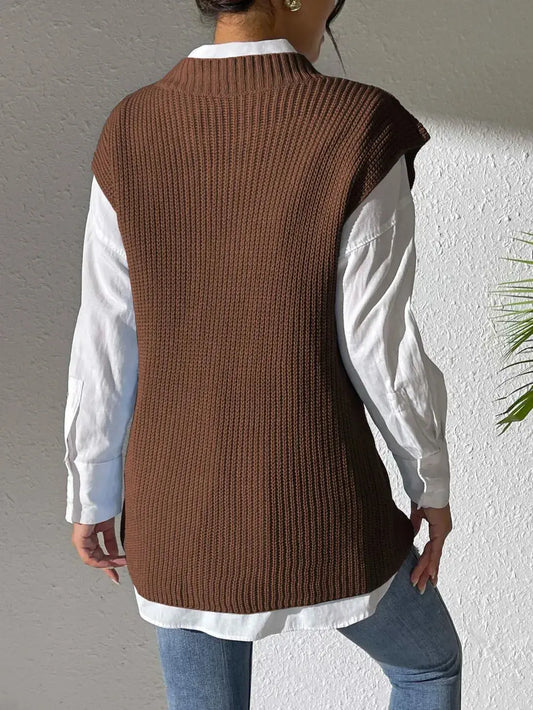 Chaleco sencillo con cuello en V y tejido de perlas con tachuelas. eprolo