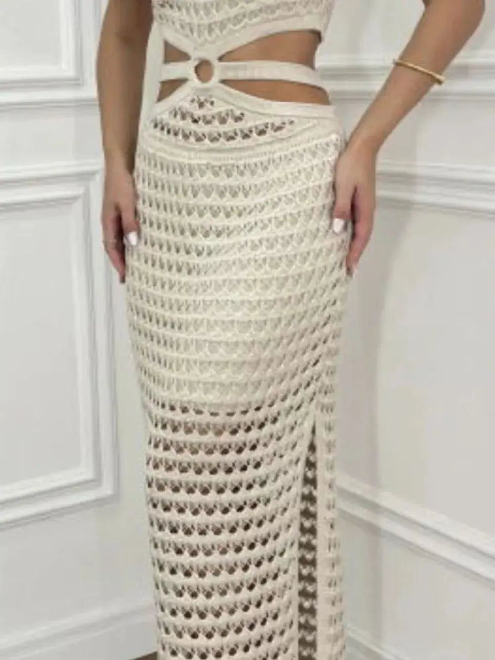 Vestido de suéter con cuello redondo con abertura recortada eprolo