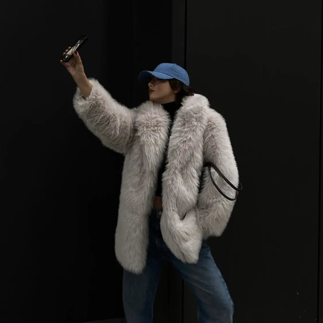 Chaqueta holgada y cálida de piel sintética color caqui y gris con cuello de traje Toka eprolo