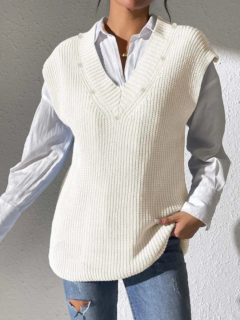 Chaleco sencillo con cuello en V y tejido de perlas con tachuelas. eprolo