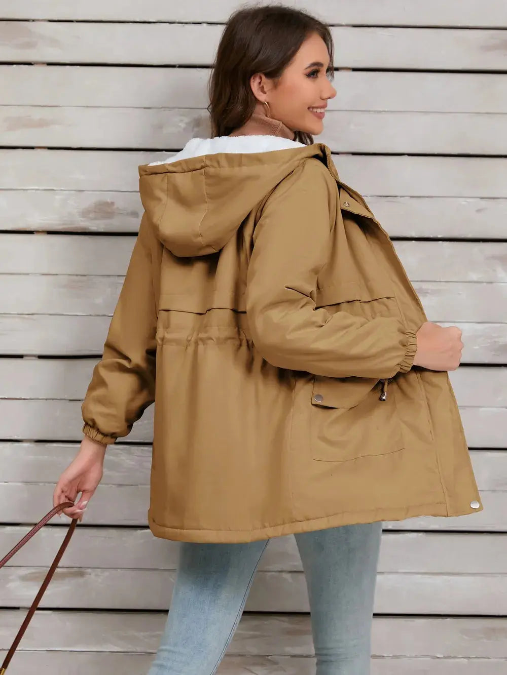 Chaqueta de manga larga con capucha y cordón eprolo