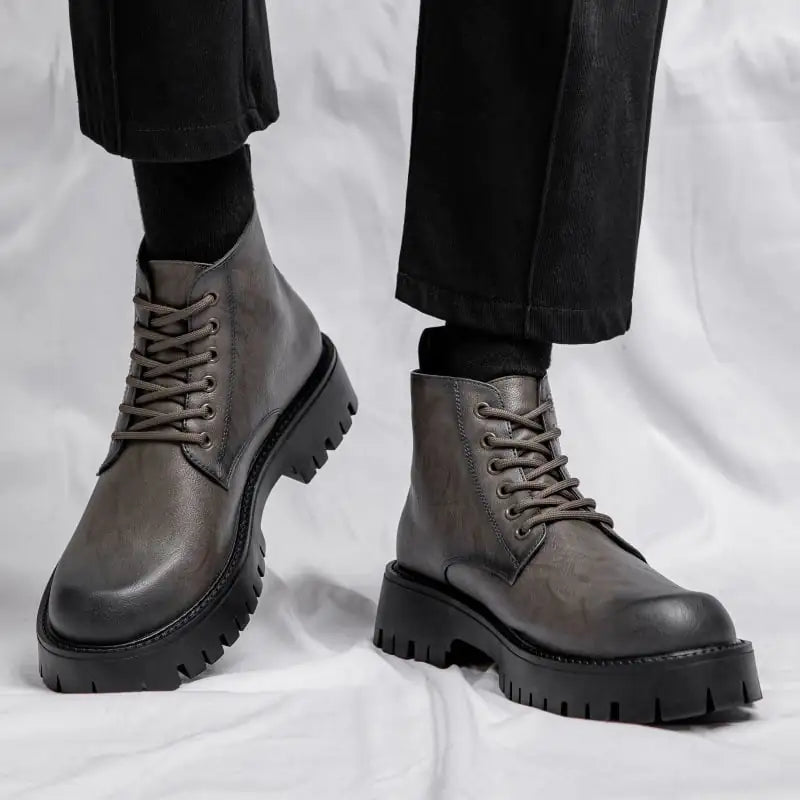 Cálidas botas de cuero de caña alta con suela gruesa (6 agujeros) Skinluminova