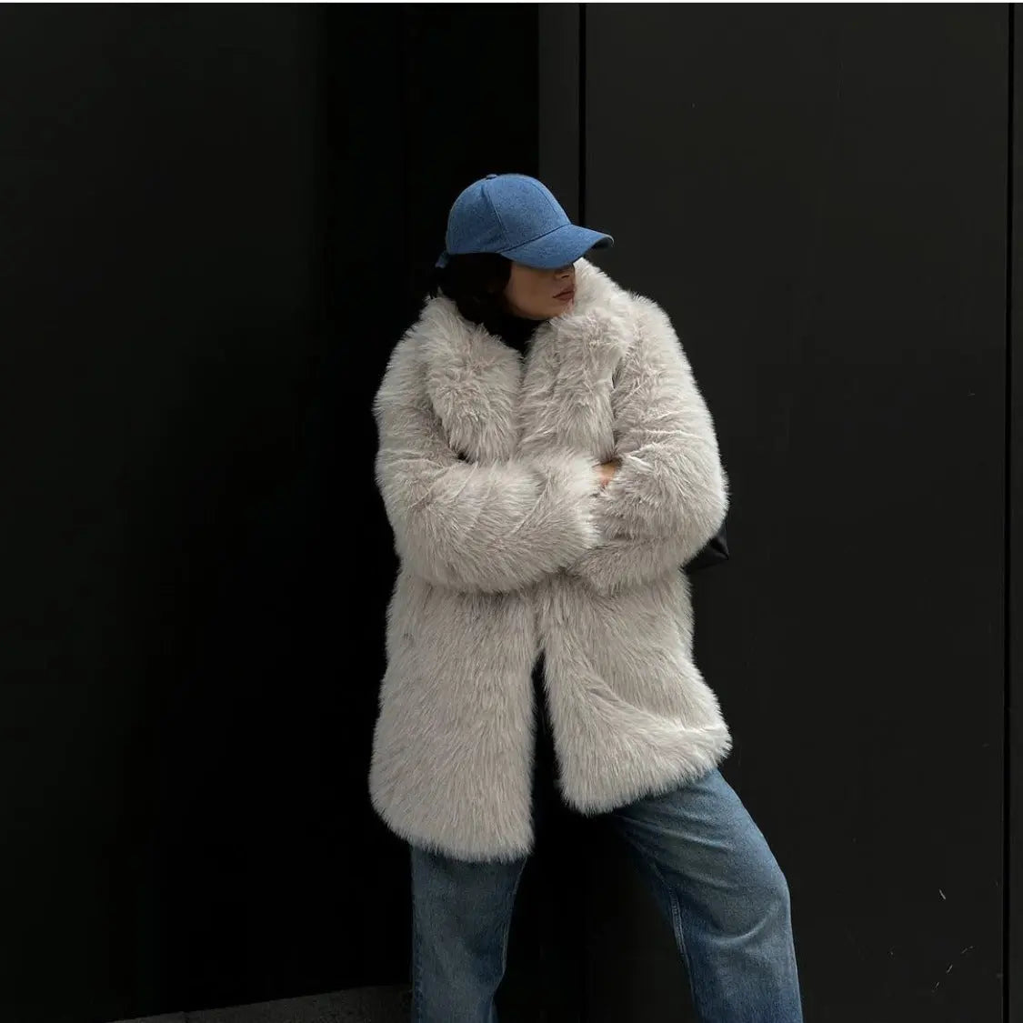 Chaqueta holgada y cálida de piel sintética color caqui y gris con cuello de traje Toka eprolo