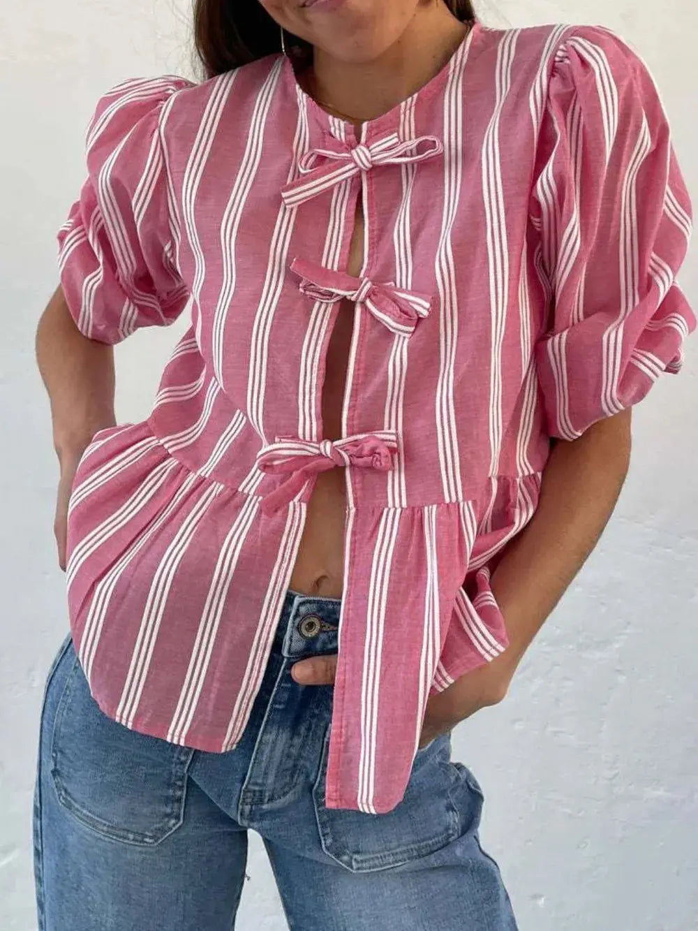 Camisa con manga globo y cuello redondo atado eprolo