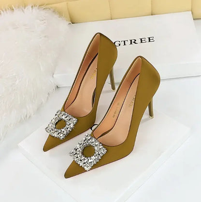 Zapatos de tacón alto para banquete de primavera y otoño, zapatos de mujer, tacón súper alto, boca poco profunda, punta estrecha, hebilla de diamantes de imitación de satén eprolo