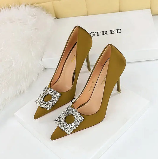 Zapatos de tacón alto para banquete de primavera y otoño, zapatos de mujer, tacón súper alto, boca poco profunda, punta estrecha, hebilla de diamantes de imitación de satén eprolo