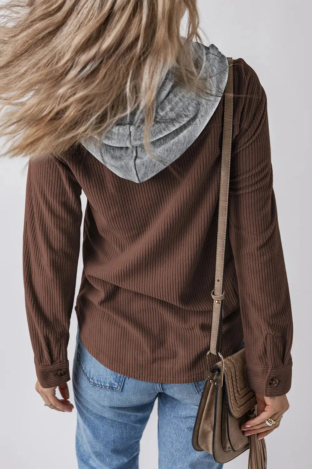 Chaqueta con capucha de manga larga con botones y cordón ajustable eprolo