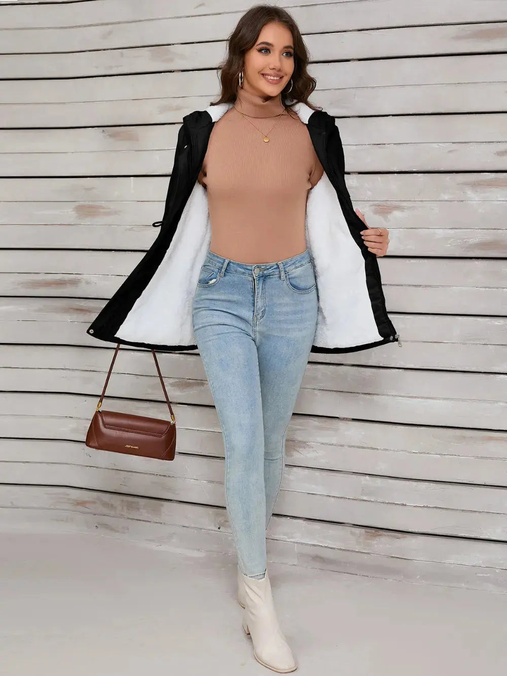 Chaqueta de manga larga con capucha y cordón eprolo