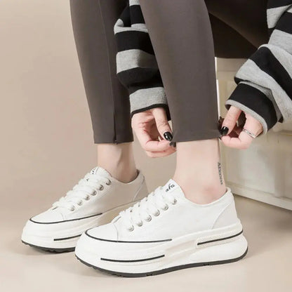 Zapatillas de plataforma con punta redonda atadas eprolo