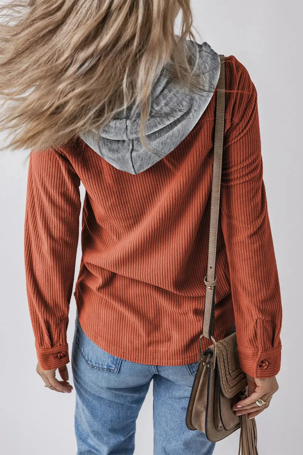 Chaqueta con capucha de manga larga con botones y cordón ajustable eprolo