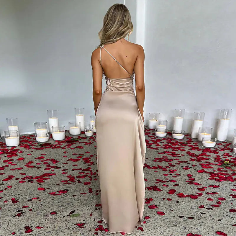 Vestido con abertura, un hombro y espalda descubierta Skinluminova