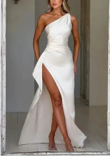 Vestido con abertura, un hombro y espalda descubierta Skinluminova