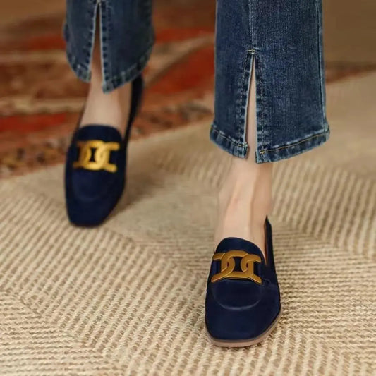 Zapatos planos de moda con hebilla metálica Skinluminova